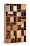 GINER Y COLOMER - Bibliothèque en bois de manguier couleur noyer clair avec 11 portes et 7 tiroirs, détails en bronze, cuir et os, dimensions 200x115x30 cm